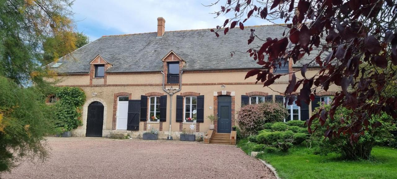 Au Nid Des Champs, Agreable Chambre D'Hotes, Proche De Chartres Dammarie  Luaran gambar